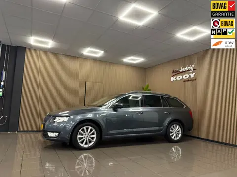 Skoda Octavia Combi 1.0 TSI Greentech Ambition Business * Automaat / 1e Eig / Trekhaak / Navigatie /