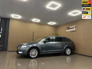 Skoda Octavia Combi 1.0 TSI Greentech Ambition Business * Automaat / 1e Eig / Trekhaak / Navigatie /