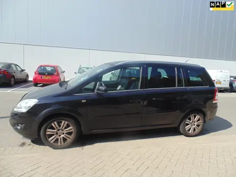Opel Zafira 1.8 Executive MET AIRCO NAVI LEER TREKHAAK