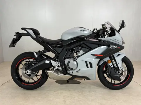CFMOTO 675SR-R (bj 2026)
