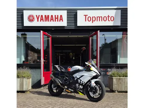 Yamaha YZF R6 Akrapovic - ItsMaarten (bj 2009)