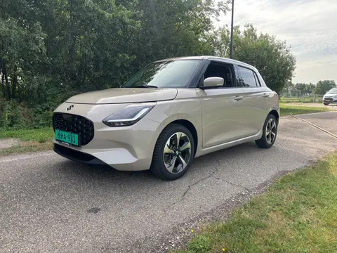 Suzuki Swift 1.2 Style Smart Hybrid 7200km