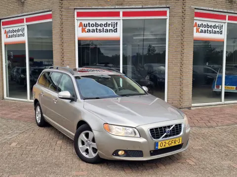 Volvo V70 2.4D D5 Momentum - Leer - Navi - Automaat -