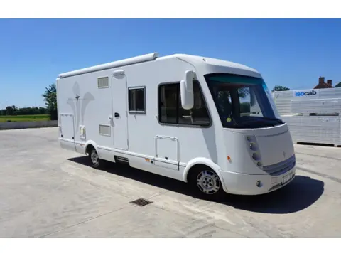Niesmann+Bischoff Arto 69 L Sachs Automaat