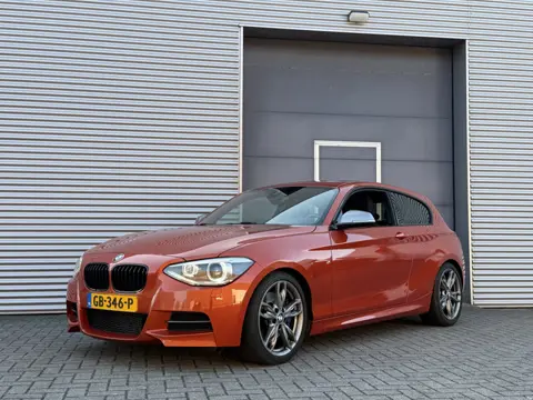 BMW 1-serie M135i xDrive High Executive I Aut. I 320PK I Schuifdak I 67000 km