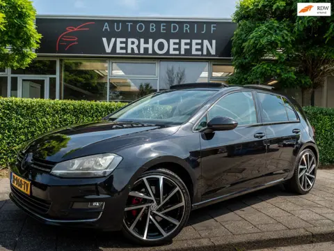 Volkswagen Golf 1.4 TSI ACT Highline | PANORAMADAK | MASSAGE | KEYLESS | APPLE CARPLAY | PARKEERCAME