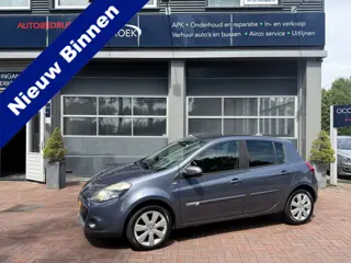 Renault Clio 1.6 Night & Day Automaat,Navi,16Inch,Cruise,Trekhaak Bj 2011 Km 119.000 Nap 2e eigenaar