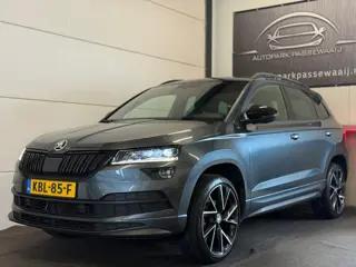 Skoda Karoq 1.5 TSI ACT Sportline Business Pano, ACC, Apple Carplay, Stoelverwarming, LED, Keyless, 