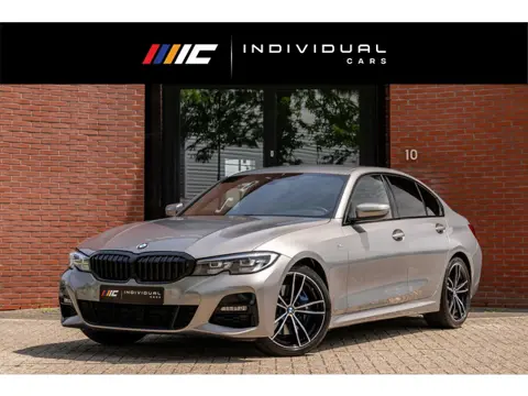 BMW 3-serie 320i Executive Edition M-Sport Head-Up Orig NL