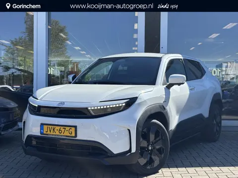 Toyota Urban Cruiser Executive 61 kWh | Direct leverbaar | Rijklaarprijs
