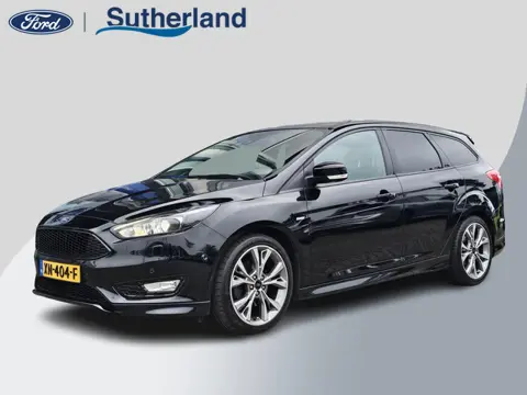 Ford Focus Wagon 1.5 ST Line 182 pk |  | Bi-xenon | Camera | Stuur- en stoelverwarming | 18'' velgen