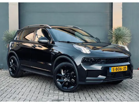 Lynk & Co 01 1.5/Pano/Navi/Camera/BlackStyle