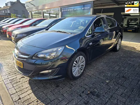 Opel Astra 1.4 Turbo Blitz | 2E EIGENAAR | 12MND GARANTIE | AIRCO | CRUISE | TREKHAAK | LMV