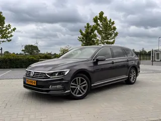 Volkswagen Passat Variant 1.4 TSI 150pk DSG R-line | Virtual | Trekhaak