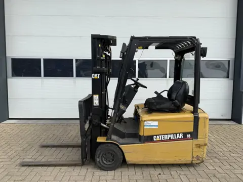 Caterpillar EP18KT 1.8 ton Triplex Freelift Sideshift Elektra Heftruck