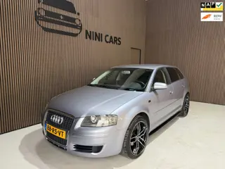 Audi A3 Sportback 1.6 FSI Attraction Zeer nette auto.