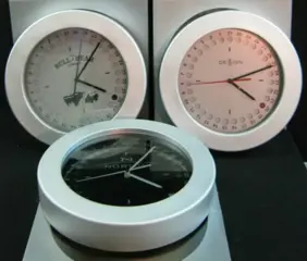 Kalenderklok, 3 stuks, Nieuw, quartz analoog, 1 AA batt.
