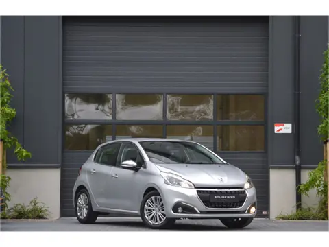 Peugeot 208 1.2 PureTech Allure NAP | Nieuwe riem! | Automaat | Carplay