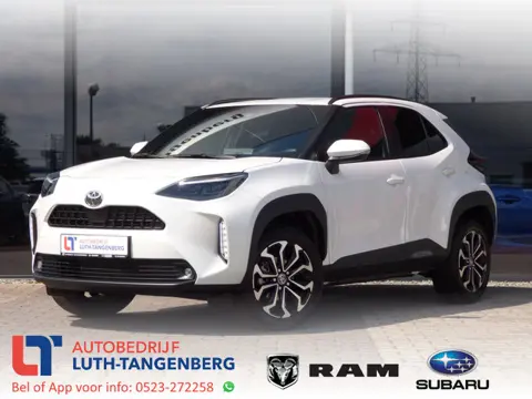 Toyota Yaris Cross 1.5 Hybrid Dynamic Winter Pack | Platinum Pearl White |