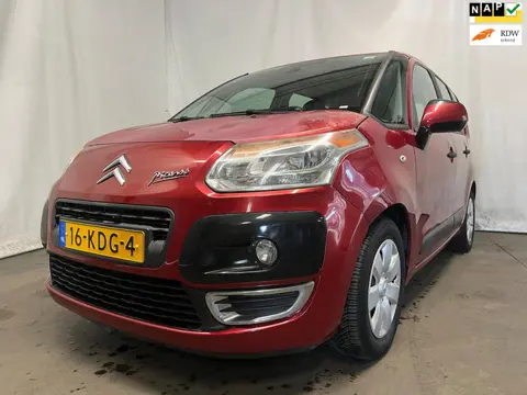 Citroen C3 Picasso 1.6 HDiF Aura - Motor rookt - Schade