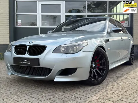 BMW 5-serie M5 / NL-auto / Schuifdak / Dealeronderhouden