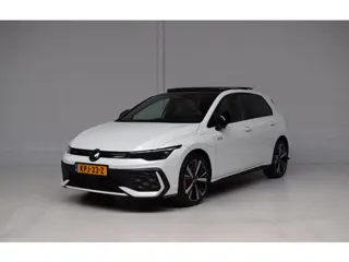 Volkswagen GOLF 1.5 eHybrid GTE PANORAMADAK / HEAD-UP / 360CAMERA / LEER / TREKHAAK / SFEERVERLICHTI