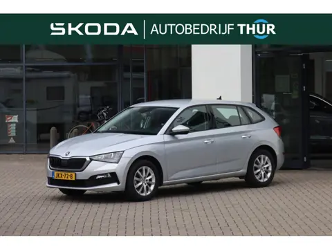 Skoda Scala 1.0 TSI Ambition 110PK / 81kW, Dealer onderhouden, achteruitrijcamera (rear view), parke