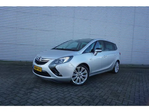 Opel Zafira Tourer 1.4 Cosmo 7persoons - Airco / Navi / Cruise / Pano / Parkeers. / Trekhaak / Lm ve