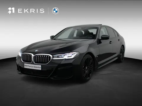 BMW 5 Serie Sedan 530i High Executive | M Sportpakket | Integral Active Steering | Achteruitrijcamer