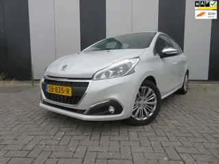 Peugeot 208 1.2 PureTech Blue Lease Executive