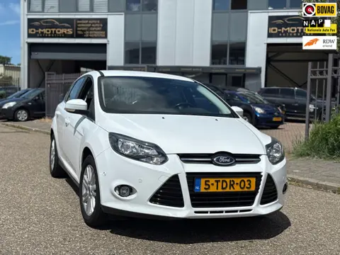 Ford Focus 1.0 EcoBoost Edition Luxe uitvoering trekhaak Carplay