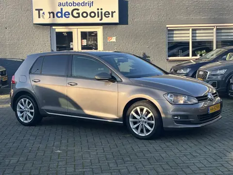 Volkswagen Golf 1.6 TDi Business Edition | NAV. | CAMERA | STOELVERW. | PDC V+A | SPORTINT. | 2e EIG