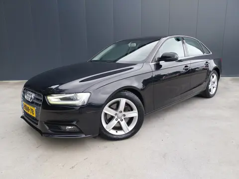 Audi A4 Limousine 1.8 TFSIe 170 PK Edition XENON LED NAVI CRUISE ECC TREKHAAK