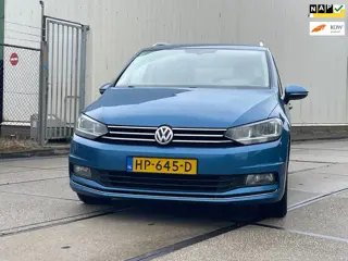 Volkswagen Touran 1.6 TDI SCR Highline 7pers. Leer/Acc/Navi/Pdc