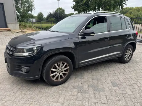 Volkswagen Tiguan 1.4 TSI R-Line Edition Navi Clima StoelV Trekhaak