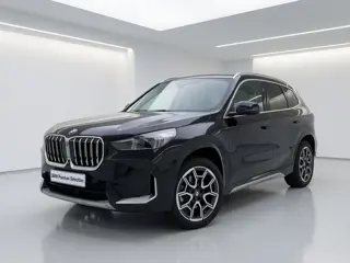 BMW X1 xDrive25e | xLine | Panorama | Trekhaak | 19" |