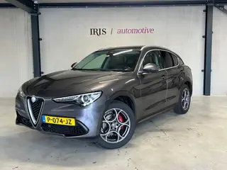 Alfa Romeo Stelvio 2.0 T AWD Super - Pano - Harman Kardon - Memorystoelen - Camera - Volleder