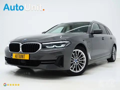 BMW 5 Serie Touring 520e | Leder | HUD | Adaptive Cruise | 360 | Dodehoek | Sfeerlicht | Stoelverwar
