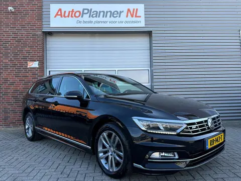 Volkswagen Passat 1.6 TDI Highline Business R! Navi! Virtual!
