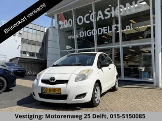 Toyota Yaris 1.0 VVTi Acces . AIRCO . ELEKTRSICHE RAMEN VOOR . RADIO-CD/MP3 SPELER .