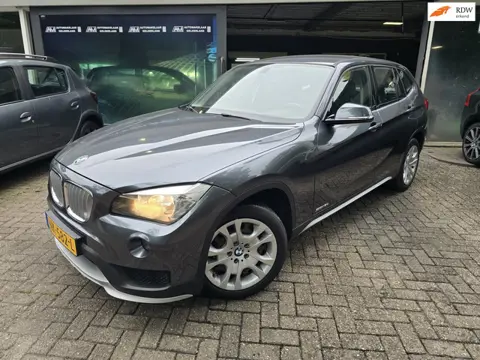 BMW X1 SDrive18d Executive | 12MND GARANTIE | NW APK | AIRCO | NAVI | CAMERA | CRUISE |