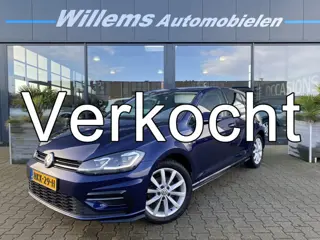 Volkswagen Golf 1.5 TSI Highline Business R Adaptive Cruise Control, Stoelverwarming & App-Connect