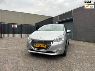 Peugeot 208 1.2 VTi Allure Clima Cruise CarPlay PDC LM-Wielen APK NAP