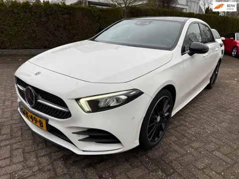 Mercedes-Benz A-klasse 250 e Premium AUT. AMG Exclusive Leder Pano Cruise NIEUWSTAAT