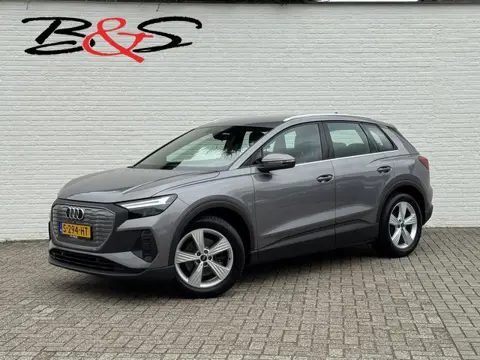 Audi Q4 e-tron 35 Launch edition 55 kWh SOH 91% Navi Carplay Leder Stoelverw All-Season banden PDC V