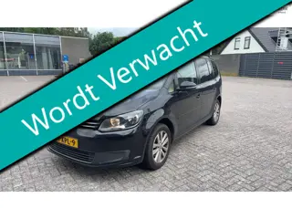 Volkswagen Touran 1.2 TSI 105pk 7-Persoons Clima Navi Trekhaak 1300kg.