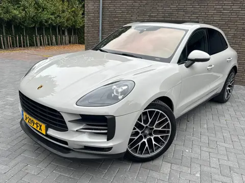Porsche Macan 2.0, Facelift, Luchtvering, Pano, Sportuitlaat, Leder, Stuurverw, Krijt Grijs