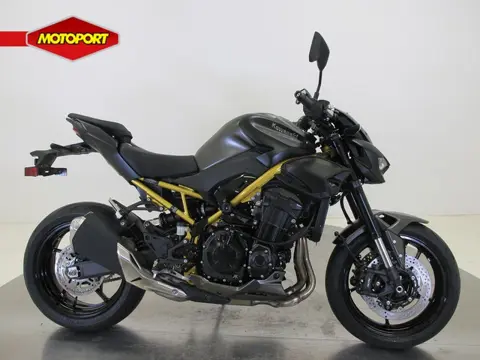 Kawasaki Z900 70KW (bj 2026)