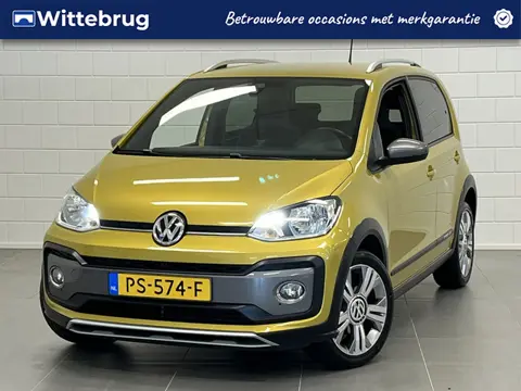 Volkswagen up! 1.0 BMT cross up! STOELVERWARMING | PARKEERCAMERA | STOERE ZUINIGE AUTO!