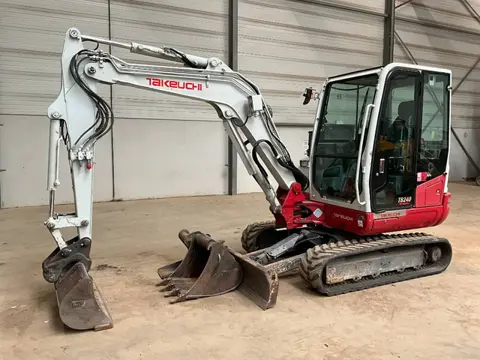 Takeuchi TB 240 (bj 2020)